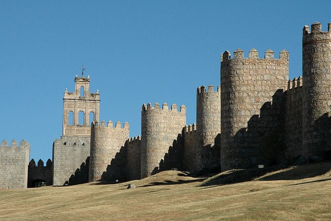 Madrid to Porto Day Trip up to 2 Stops (Avila and Salamanca) - Exploring Salamanca