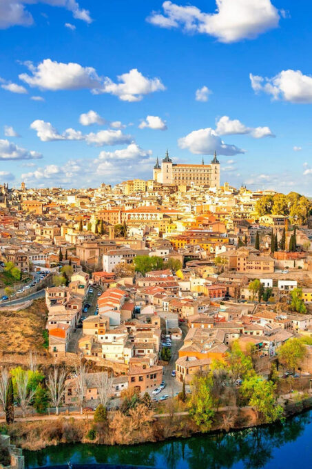 Madrid to Segovia and Toledo: Alcazar Access - Tour Duration