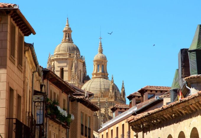 Madrid: Toledo and Segovia Tour With Alcazar and Monuments - Tour Modifications and Cancellations