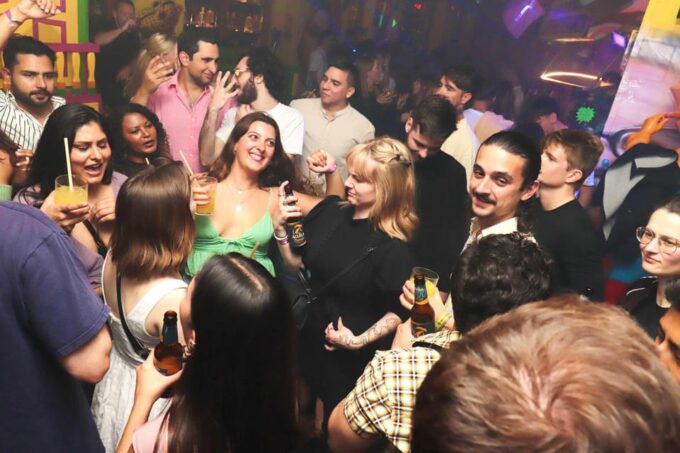 Madrid: Top Pub-Crawl With Drinks and Nightclub Entry - Why Choose This Pub Crawl?