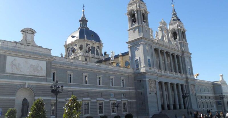 Madrid: Tour of the Historic City Center - Tour Highlights and Sights