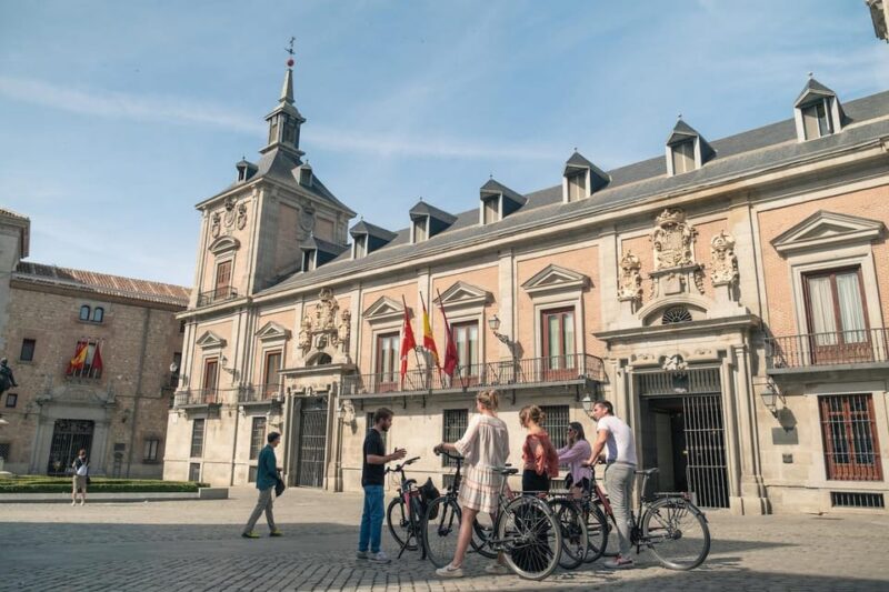 Madrid: Virtual Reality E-Bike Tour - Live Tour Guide and Storytelling