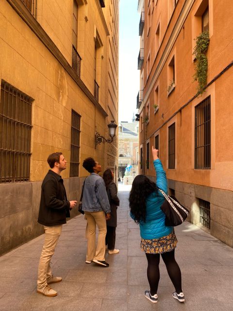 Madrid: Welcome to Madrid Guided Walking Tour - Tour Details