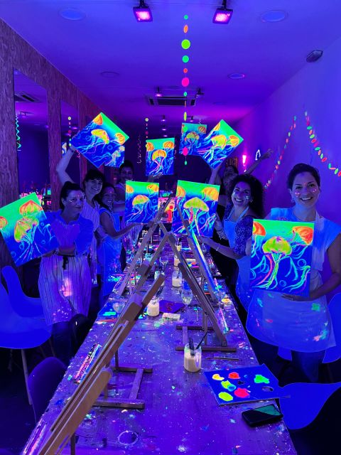 Madrid: Wine Gogh Glow Academy Paint and Sip Classes - Painting Techniques and Instruction