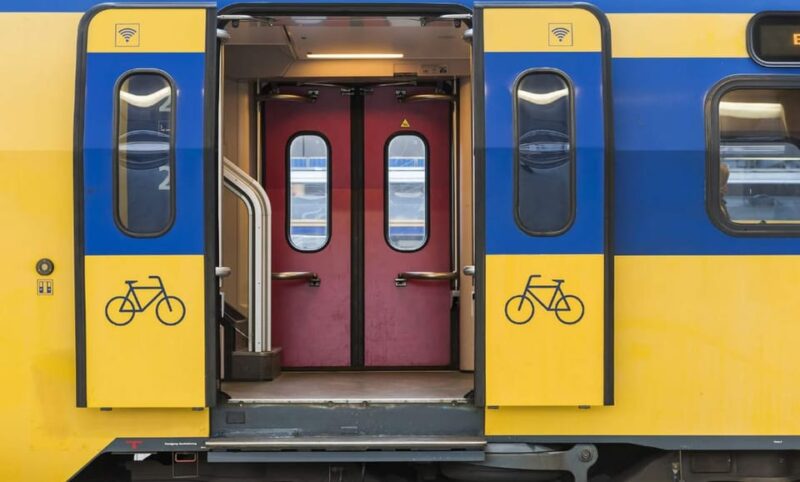 Madurodam: Train + Tram Transferring To/From Rotterdam - Key Points