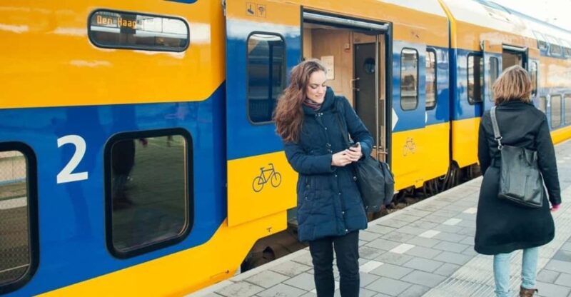 Madurodam: Train + Tram Transferring To/From Rotterdam - Comfortable Travel Experience