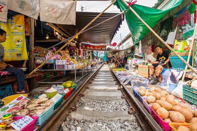 Maeklong Railway & Damnoen Saduak Floating Market Tour – Full Day - Meeting and Pickup Arrangements