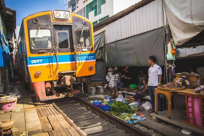 Maeklong Railway Market & Damnoensaduak Floating Market Join Tour - Covid-19 Health Protocols