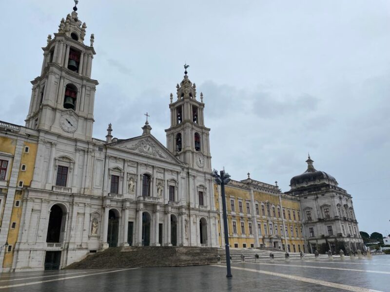 Mafra, Ericeira & Queluz: Full-day Private Transport - Exploring Ericeira