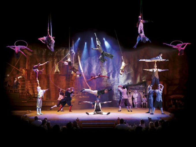 Magaluf: Pirates Adventure Dinner Show Ticket - Historical Characters