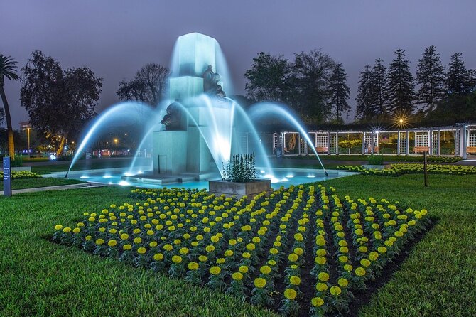 Magic Fountains Park & Bohemian Barranco - Evening Tour - Barranco Exploration