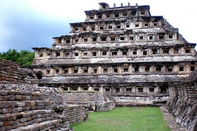 Magic Town - Papantla And Tajin In Veracruz - Inclusions