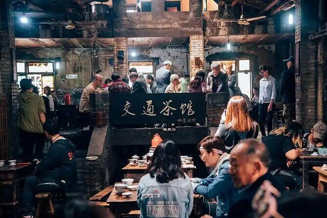 Magical Chongqing Art Performance and Food Tour - The Heart of the Tour: Sichuan Opera and Local Life