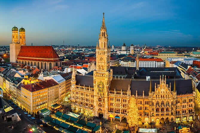 Magical Christmas Scenery in Munich - Walking Tour - Marienplatz Christmas Market