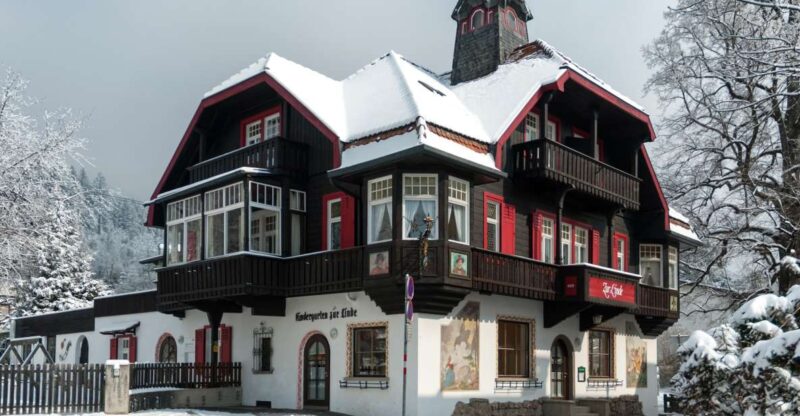 Magical Christmas Stroll Through Innsbruck's Heart - Key Points