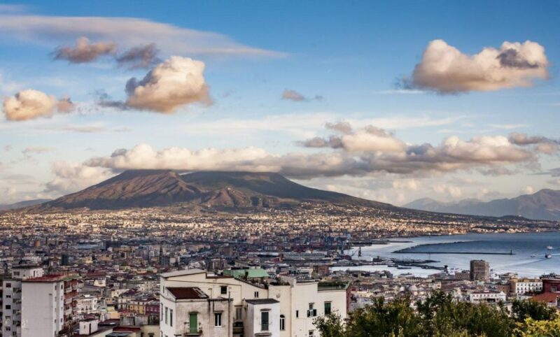 Magical Christmas Tour Around Pompeii - Itinerary Highlights