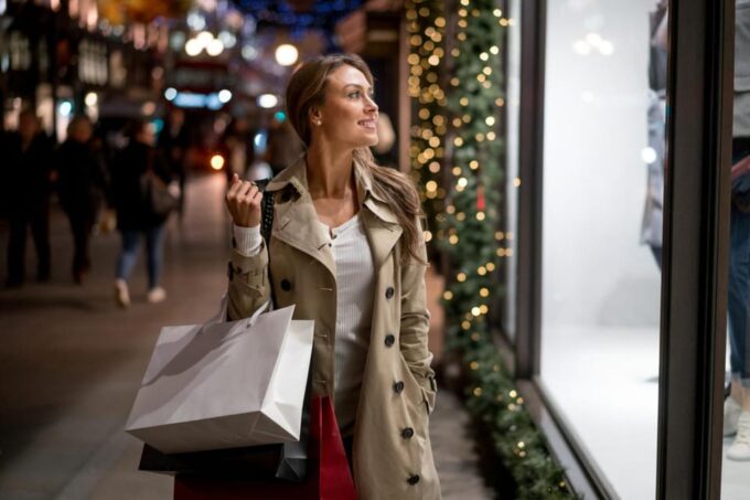 Magical Christmas Walking Tour in Dinant - Group Size