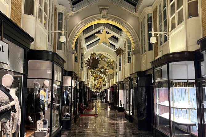 Magical Christmas Walking Tour in London - Meeting Point and End Point