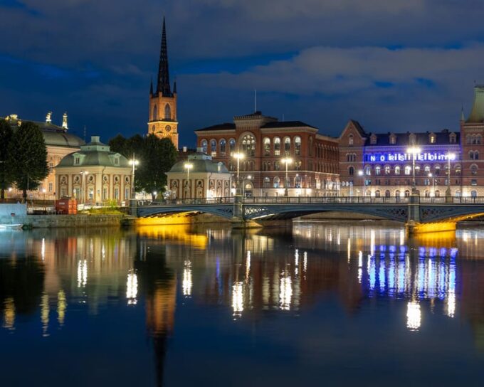Magical Stockholm by Night Photo Walk - Frequently Asked Questions