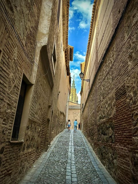 Magical Toledo, the Original Night Route: Mystery, Curiosities and Secrets - Discovering the Dark Side of Toledo