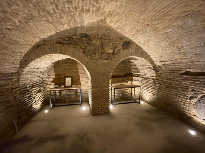 Magical Toledo, the Original Night Route: Mystery, Curiosities and Secrets - Collaborations With Mystery Show Experts