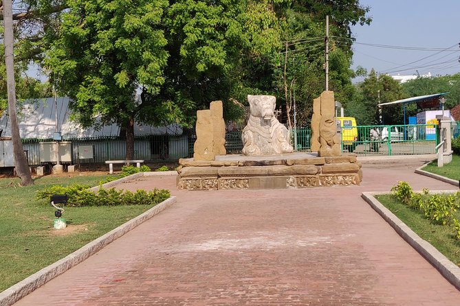 Mahabalipuram and Kanchipuram Day Trip From Chennai by Private Car With Guide - Pricing Information
