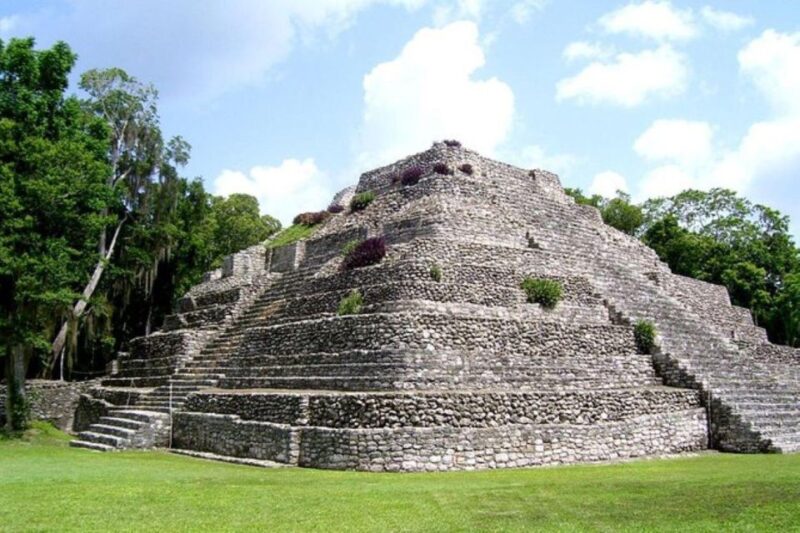 Mahahual: Chachoben Mayan Ruins + Beach Day Experience - Chachoben Mayan Ruins
