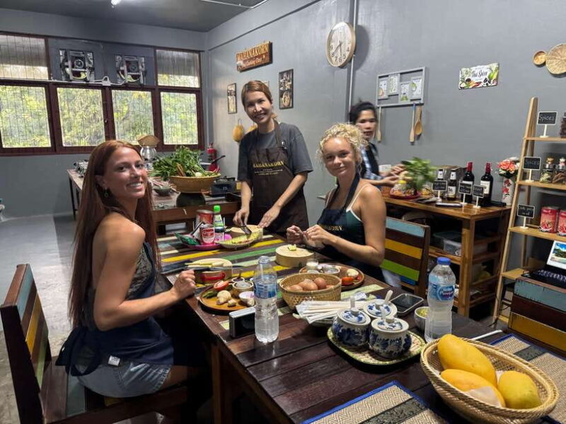 Mahanakorn Thai Cooking With Spices Hands on Cooking Class - Experience and Learning