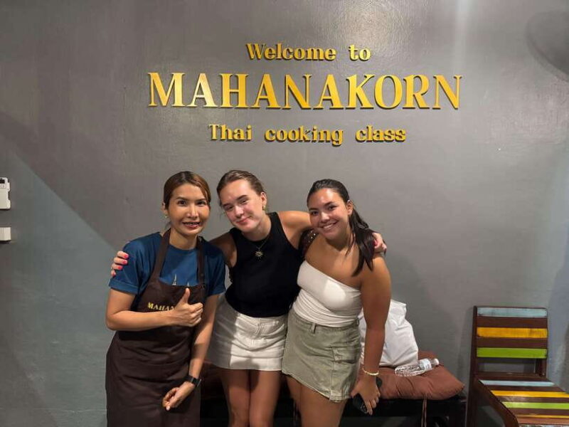 Mahanakorn Thai Cooking With Spices Hands on Cooking Class - Class Structure