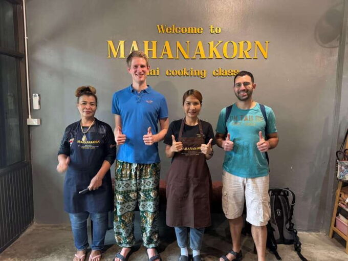 Mahanakorn Thai Cooking With Spices Hands on Cooking Class - Cooking Techniques and Tips