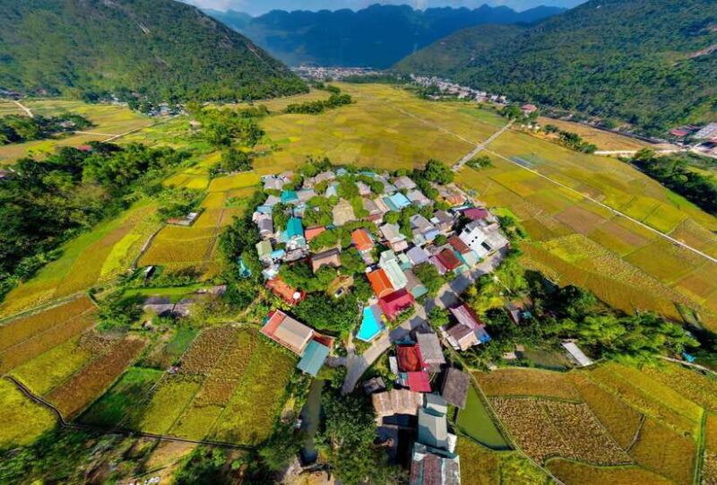 Mai Chau Valley Day Trip Departure From Hanoi - Scenic Stops and Local Market