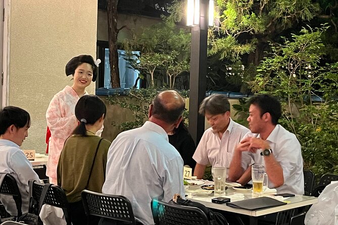 Maiko/Geisha Beer Garden & Local Sake Stand Private Tour in Kyoto - Maiko Beer Garden