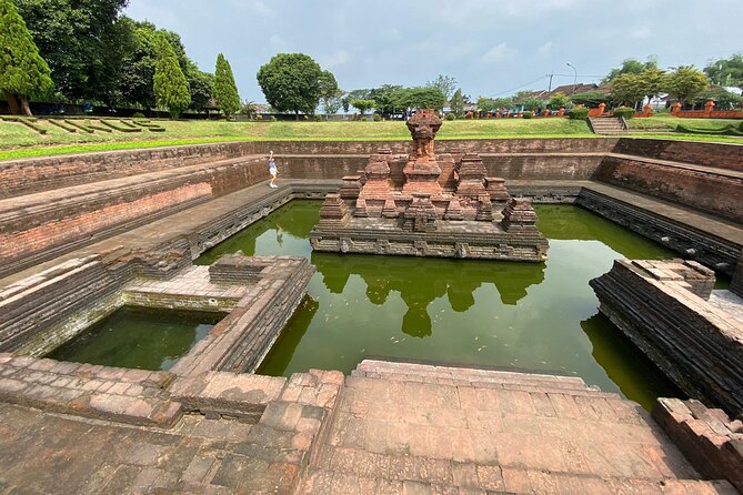 Majapahit Heritage Archaelogy Tour via Surabaya - Guest Experiences and Feedback