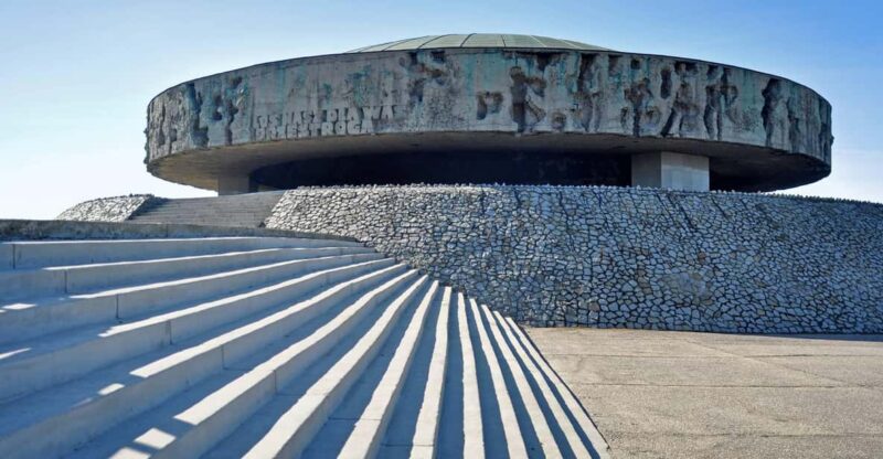 Majdanek Concentration Camp: Guided Private Tour From Warsaw - Experience and Highlights