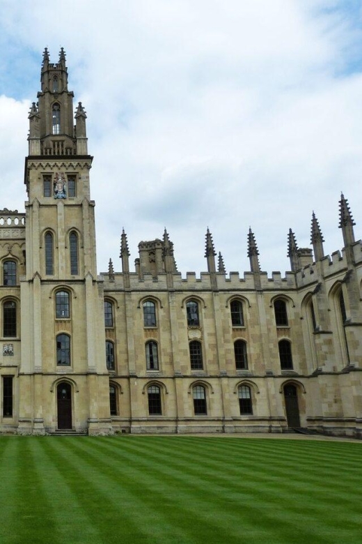 Majestic Oxford – Private Walking Tour for Couples - Discovering the Romance of Oxford