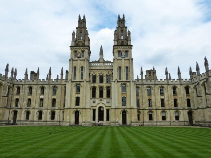 Majestic Oxford – Private Walking Tour for Couples - Frequently Asked Questions