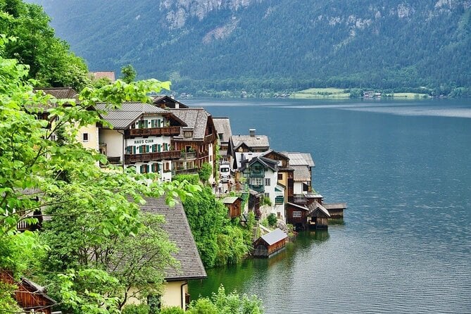 Majestic Walking Tour of Hallstatt - Flexible Tour Accommodations