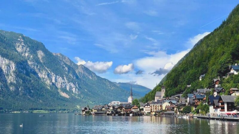Majestic Walking Tour of Hallstatt - Itinerary Highlights