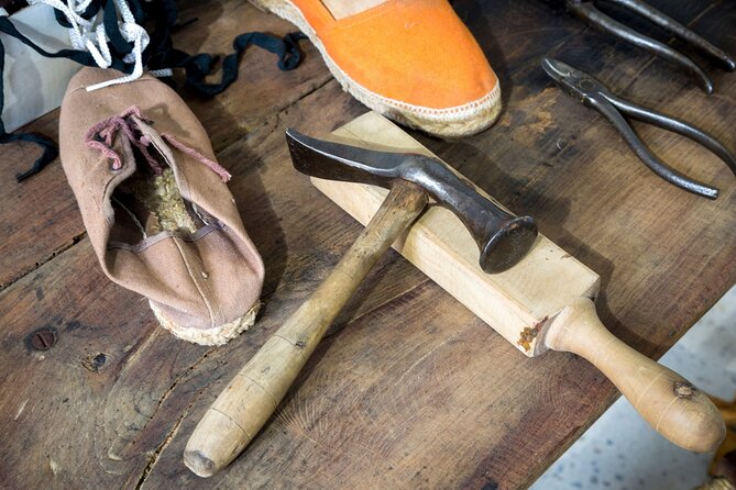Majorca Winery Visit With Wine & Local Food Tasting From East - Savoring Local Majorca Snacks