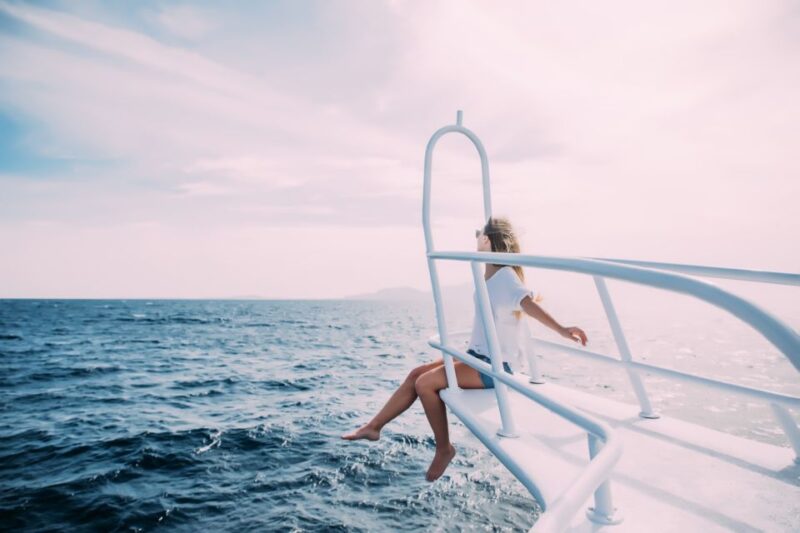 Makadi Bay: Dolphin Watching Boat Tour With Lunch & Drinks - Itinerary Details