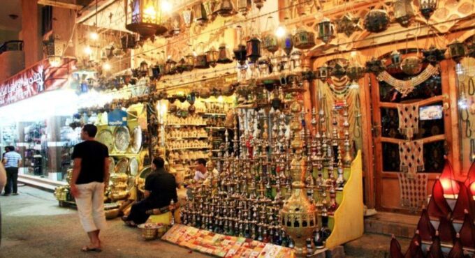 Makadi Bay: Hurghada City Highlights Tour With Shopping Stop - Exploring Hurghadas Sights