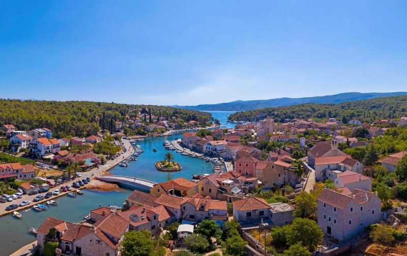 Makarska: Boat Tour 3 Islands + Winery: Brac, Hvar, Zecevo - Golden Horn Beach