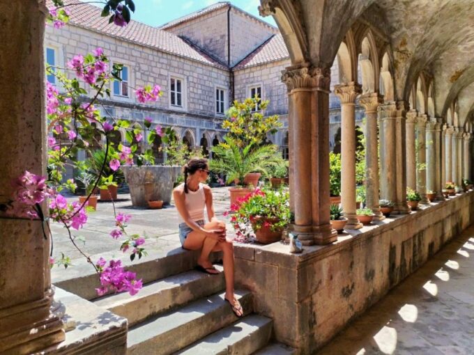 Makarska: Korcula, Deer Island & Shipwreck Speedboat Tour - Scenic Speedboat Cruise