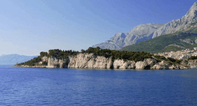 Makarska: Sea Kayaking & Snorkeling Adventure - Medical Considerations