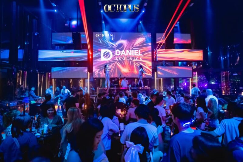 Makati : Nightlife, Rooftops and Clubs in Poblacion P.Burgos - Rooftop and City Views