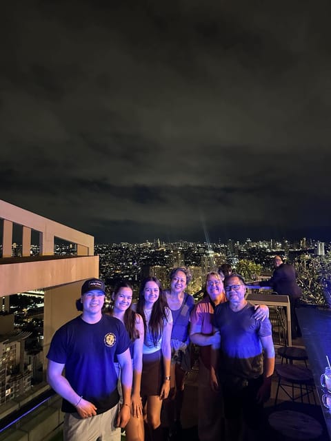 Makati: Rooftop Bar Hopping Tour With Venus - Group and Guide