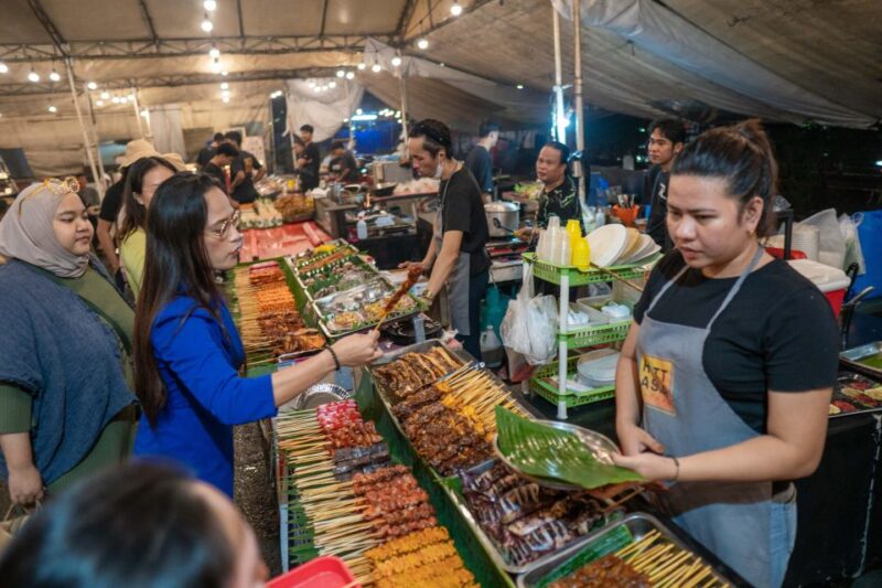 Makati: Street Food Experience With a Local Guide - Key Points