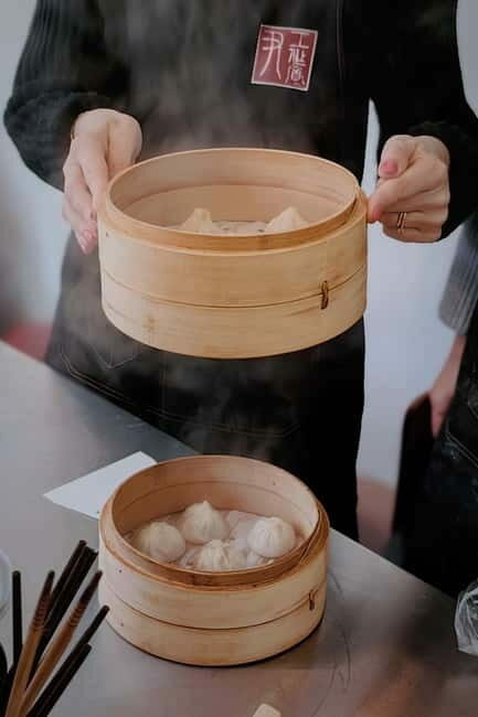 Make Soup Dumpling: Vegan or Pork in Shanghai Shikumen - The Sum Up