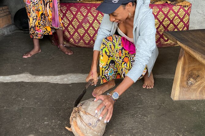 Make Traditional Bali Coconut Oil With a Balinese Family - Authentic Coconut Oil Experience