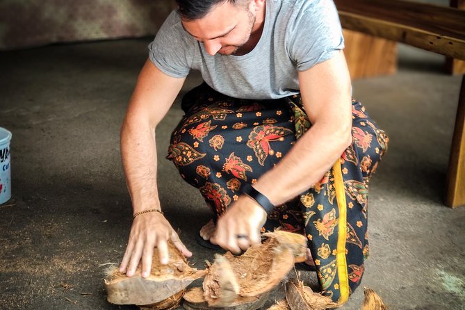 Make Traditional Bali Coconut Oil With a Balinese Family - Included Amenities and Extras